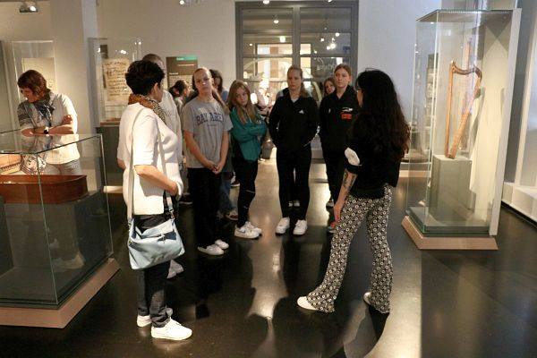 Besuch Instrumentenmuseum