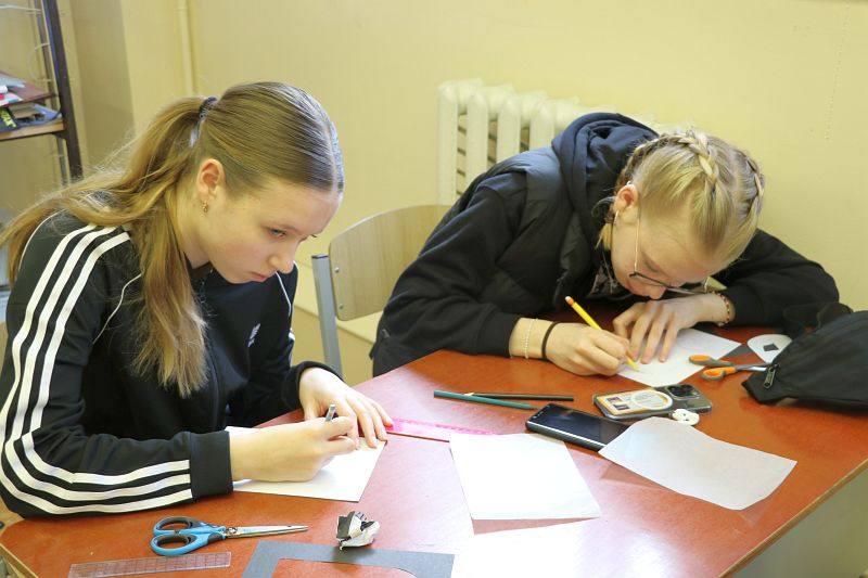 16.04.2024 Creating own artwork