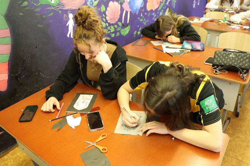 16.04.2024 Creating own artwork